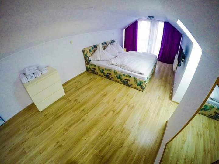 Casa Germana Otel Lupeni  Dış mekan fotoğraf