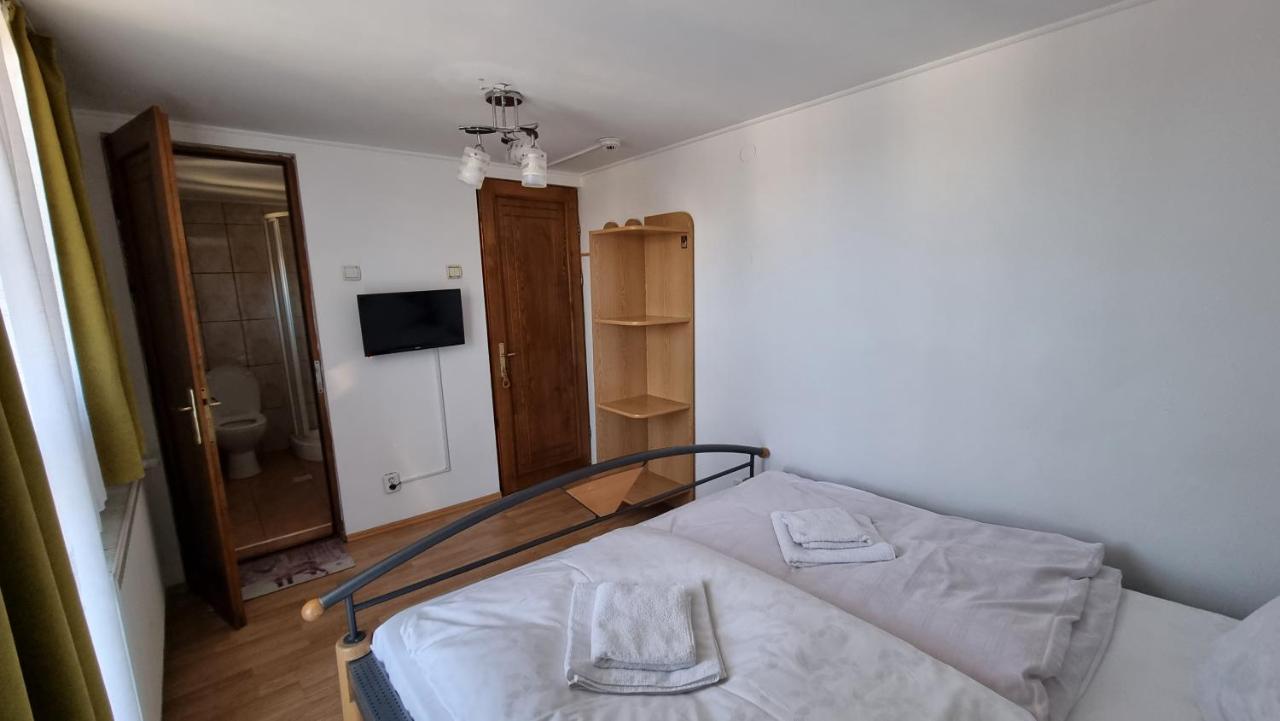 Casa Germana Otel Lupeni  Dış mekan fotoğraf